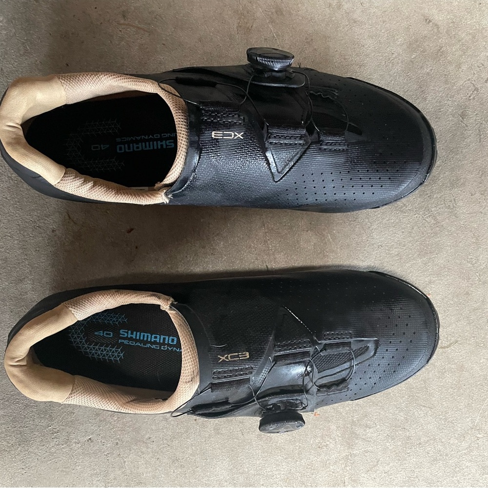 Women’s Shimano size 40 black cycling shoes